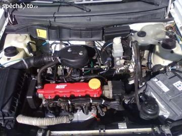Prod�m opel astra 1. 6 i !!! top stav !!!
