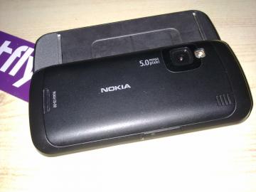 Nokia C6 v zruce do 19. 11. 2012