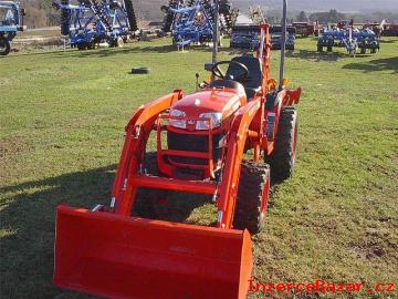 2010 KUBOTA B2320 traktory
